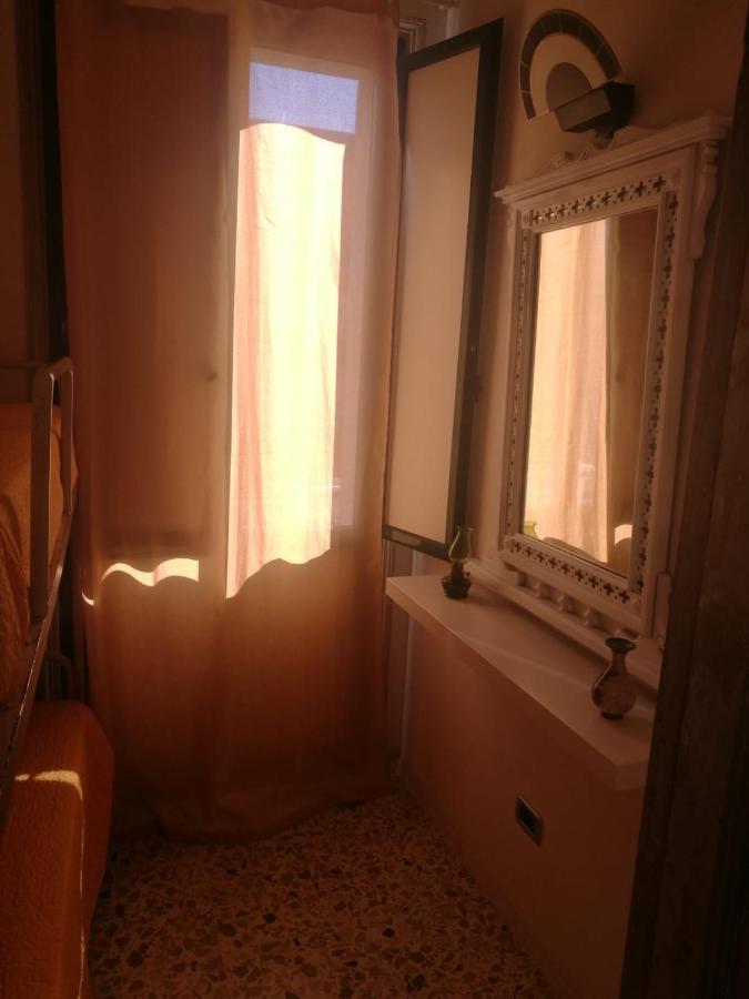 A Due Passi Dal Porto Apartment Trapani Exterior photo